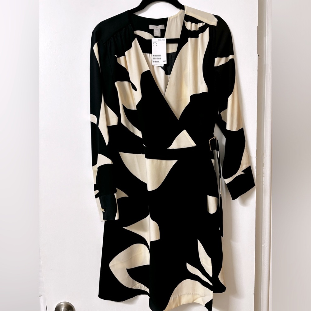 H&M Black and Cream Abstract Midi Wrap Dress